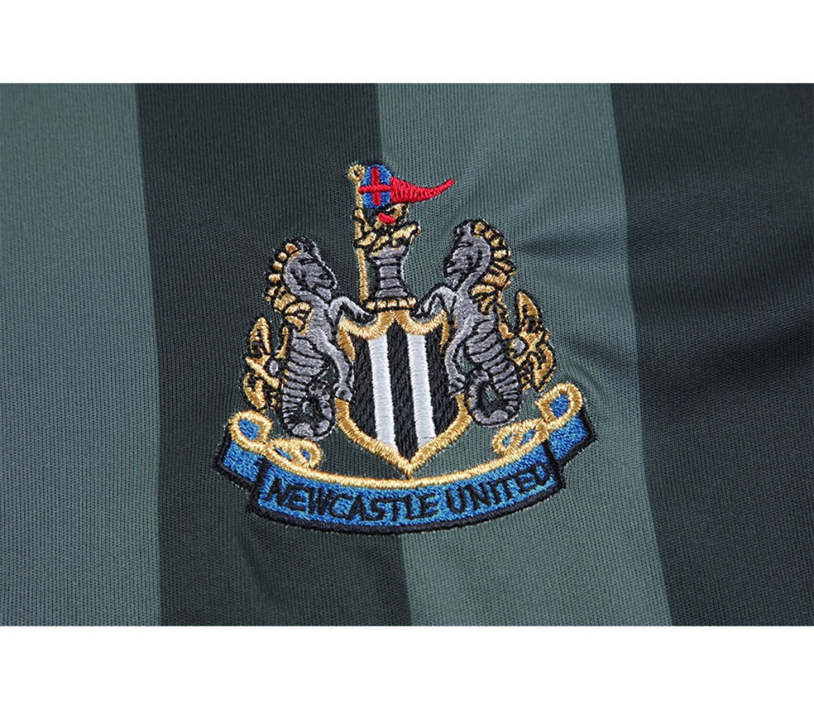 Newcastle 2004/05 Extérieur